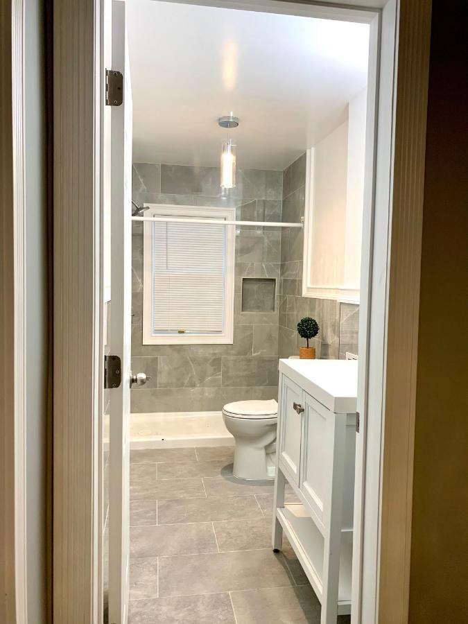 The Roulette Duplex: Niagara Falls Retreat with Private Yard & Parking Exterior photo